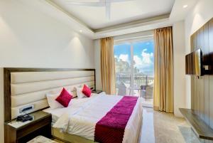 LUXE RESORTS - CENTRALLY HEATED AIR CONDITIONED HOTEL in THE HEART OF KASAULI