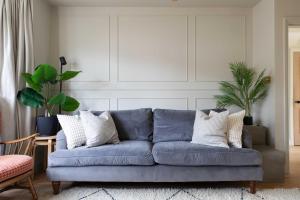 Pass the Keys Modern 5-Bedroom Luxury Home in Watford Close to Harry Potter Studios FREE Parking