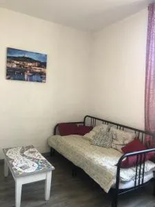 Sylvie's home, In Panier, Vieux Port in Marseille - Arenc