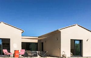 Maisons de vacances 4 Bedroom Beautiful Home In Vinsobres : photos des chambres