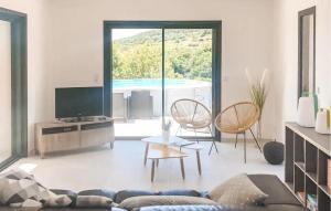 4 Bedroom Beautiful Home In Vinsobres