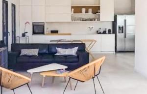 4 Bedroom Beautiful Home In Vinsobres