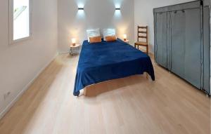 Appartements 3 Bedroom Lovely Apartment In Regusse : photos des chambres