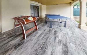 Maisons de vacances 3 Bedroom Stunning Home In Regusse : photos des chambres