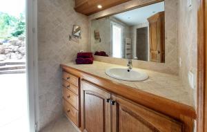 Maisons de vacances Stunning Home In Lorgues With Wifi : photos des chambres