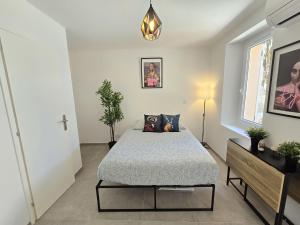 Appartements Gregbnb - Studio 17m2 - Terrasse - Clim - Ouest - 5 : photos des chambres