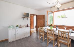 Cozy Home In Lamon With Wifi