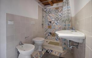 1 Bedroom Cozy Home In Longobardi