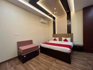 Mayur Palace Hotel