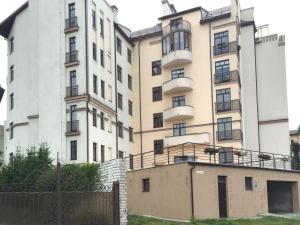 Eney Attic Three-Room Apartment