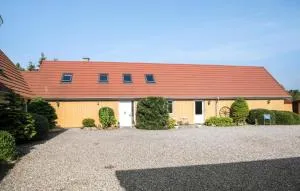 Cozy Apartment In Idestrup With Wifi - Нюкёбинг-Фальстер