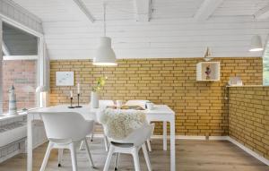 3 Bedroom Stunning Home In Højslev