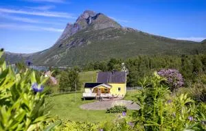 Cottage With Spectacular Views - Langvåg