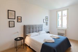 Palazzo delle Guglie by Postcardsfrom