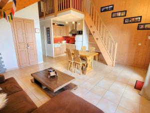 Appartements Charmant Duplex a Chaillol avec Balcon Sud, WIFI et Parking Optionnel, Capacite 5 Personnes - FR-1-393-14 : photos des chambres
