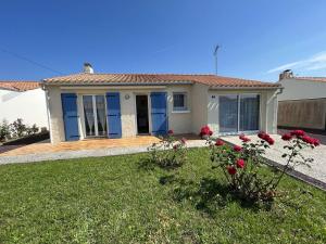 Maisons de vacances Maison a St Hilaire de Riez, proche plage, 7 pers, terrasse, jardin clos, animaux acceptes - FR-1-324-544 : photos des chambres