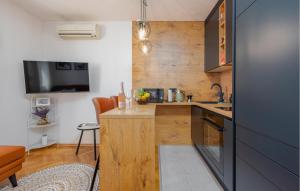 Stunning Apartment In Zadar With Wifi