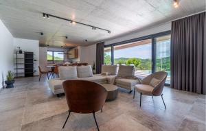 Cozy Home In Glavanovici 