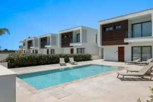 Serenity Waves Villa 9 - Sophtadhes