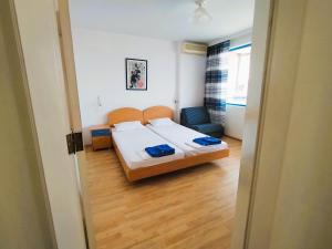 Lira Sto Apartments