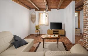 2 Bedroom Awesome Home In Vizinada 