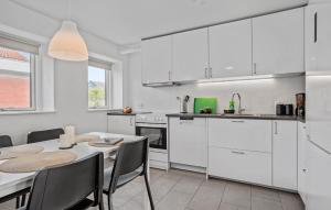 2 Bedroom Cozy Apartment In Assens