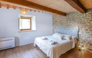 Lovely Home In San Pietro A Dame