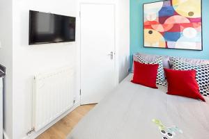 Pass the Keys Trendy Studio Near Tube in Shepherds Bush Hotspot