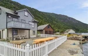 Stunning Home In Vallavik With Wifi - Ulvik