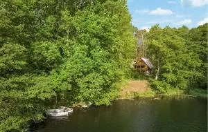 2 Bedroom Nice Home In Bobolice - 比亚维布尔