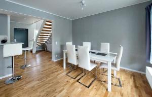 Amazing Home In Perstorp