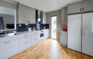 Amazing Home In Perstorp