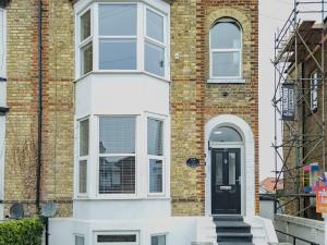 Viking Bay Hideaway- Central Broadstairs Pass the Keys