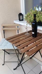 Green Apple Apartment