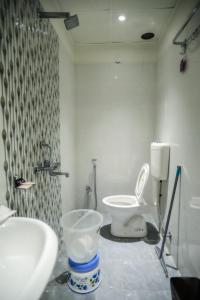 Pretty Garden View Apartment 3BHK Furnished Flat near Kashi Vishwanath Temple