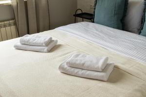 Metro Racławicka Loft Apartment by BookingHost