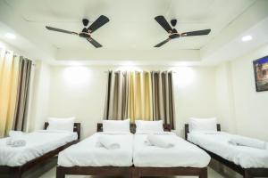 Pretty Garden View Apartment 3BHK Furnished Flat near Kashi Vishwanath Temple