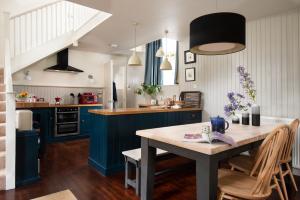 The Old School, Hume