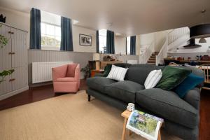 The Old School, Hume