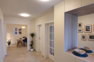 Forrest Road Residence