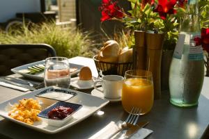 Kracher Hotel Doppelzimmer - für maximal 4 Personen inklusive Pool