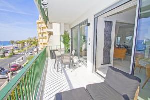 Luxury Flat Beachfront Nice