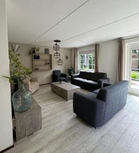 Modern Vakantiehuis op Loopafstand van de Zee in Kamperland