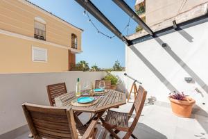 Spiteri 12 by Pineapple Homes