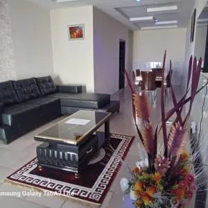 YP-Made Luxurious 1 & 2 Bedroom Apartments - Eluju