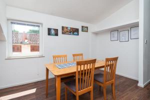 Apartments and Rooms Mladen