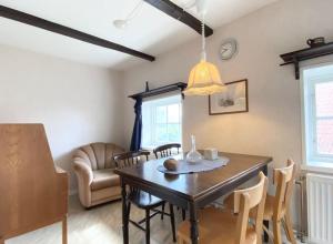 Cozy apartment in building next to Ringmuren