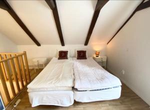 Cozy apartment in building next to Ringmuren