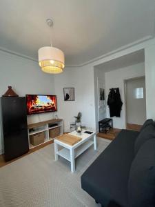 Situé à 7 min à pied de Paris Porte de Versailles et Métro