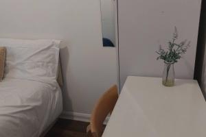 Apartment Sleeps 7 with Wifi